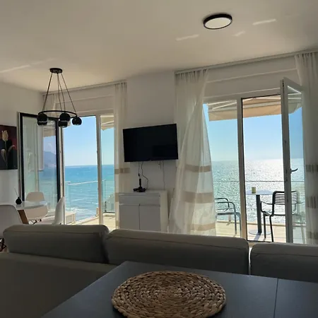 Sea View 2 Bedroom Διαμέρισμα