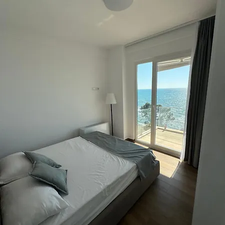 Sea View 2 Bedroom Shëngjin