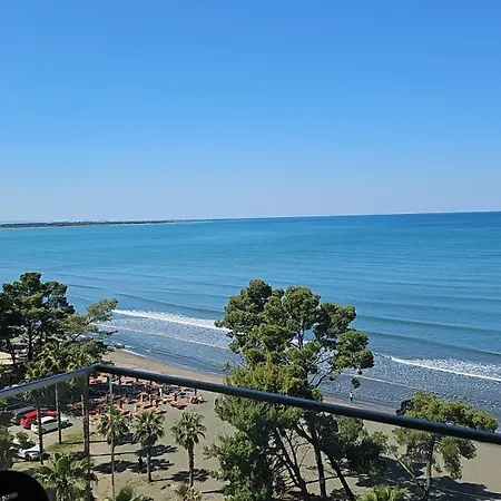 Sea View 2 Bedroom Apartament *